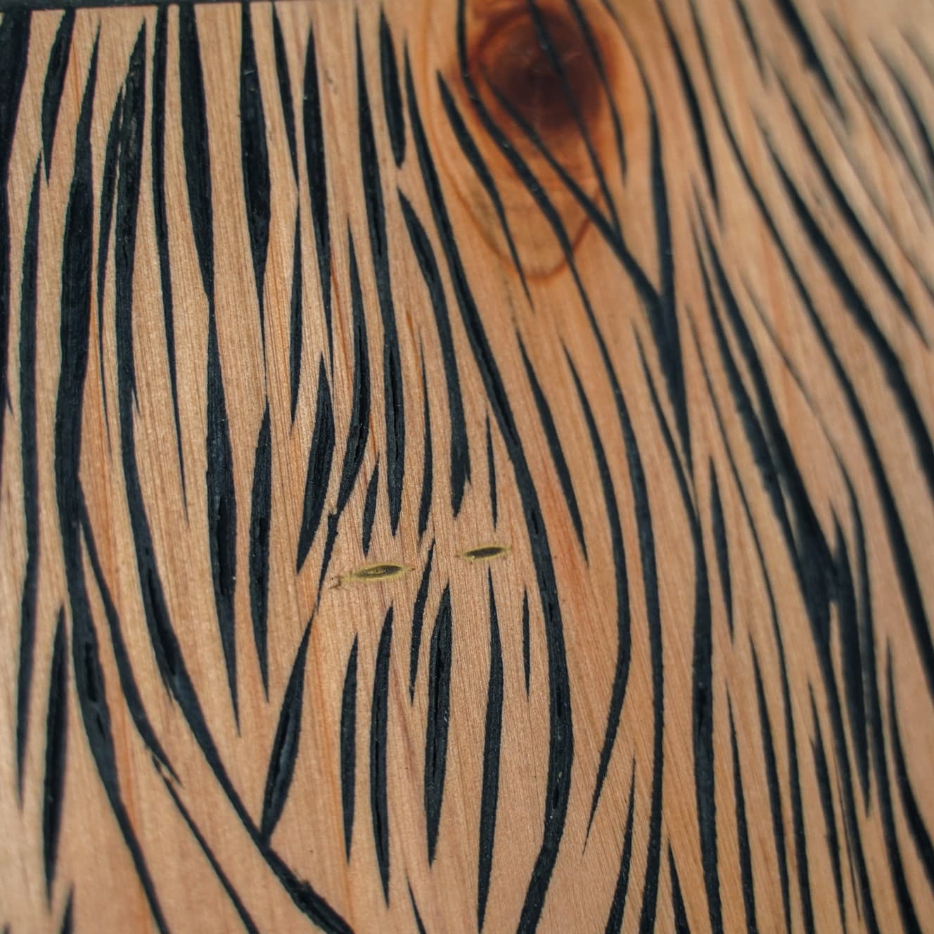 Baixo-relevo pintado