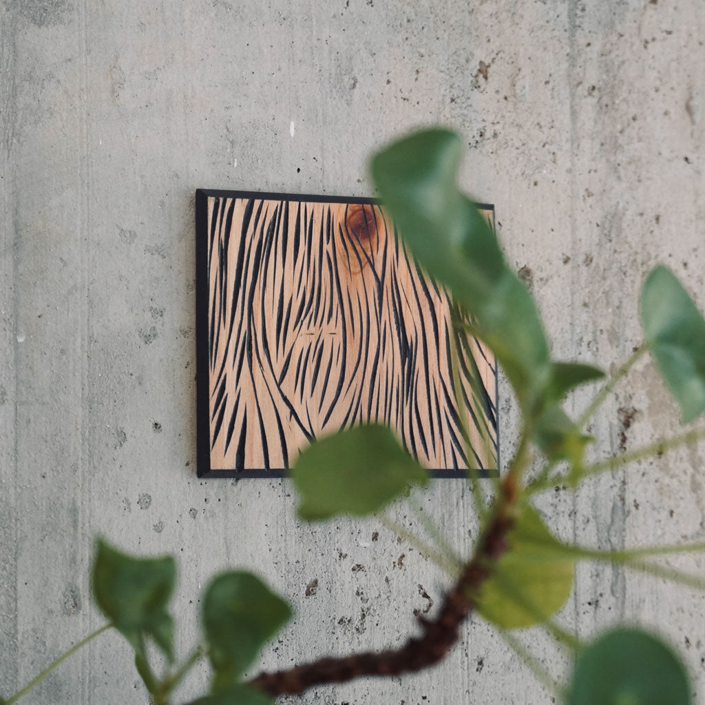 Baixo-relevo pintado